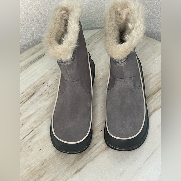Sorel boot suede winter pull on sz 7 Faux Fur gray style nl2772-052 - Picture 1 of 8